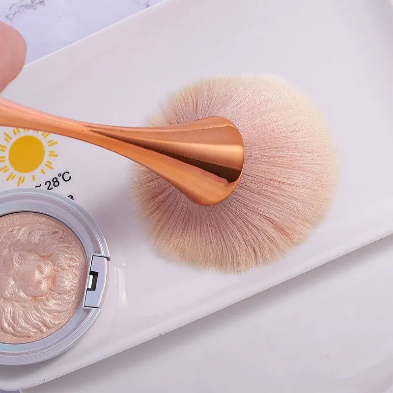 Luxury Fluffy Powder Brush